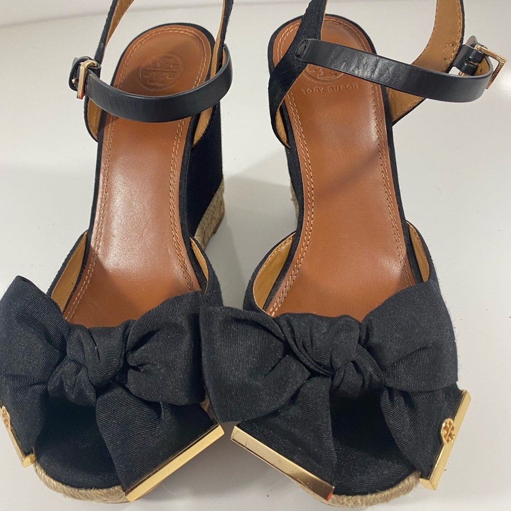 Tory Burch Women’s Black Penny Wedge Sandal